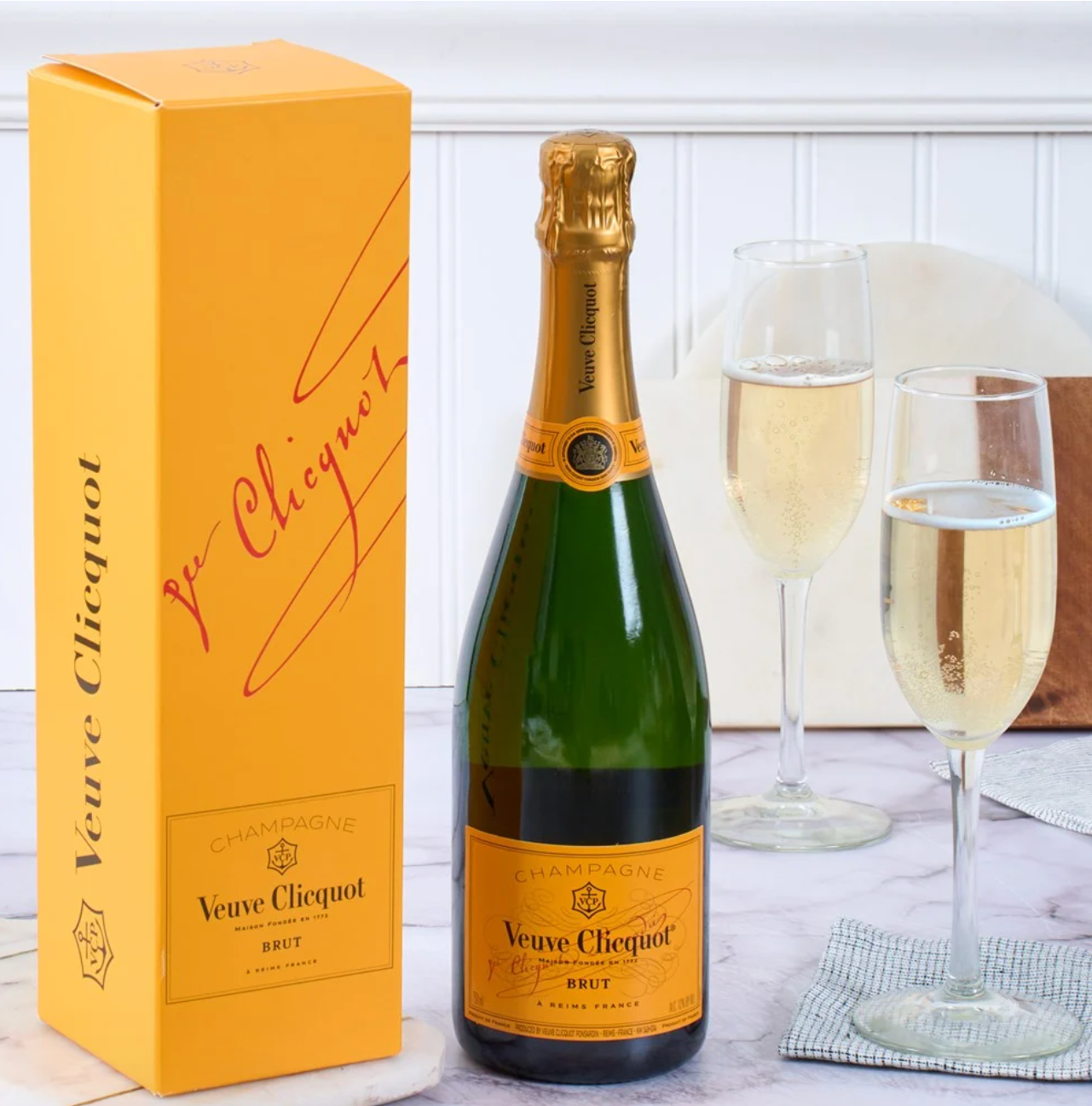 Veuve Clicquot Brut 750ml 2本セット 箱付 Veuve Clicquot Brut Champagne 750ml - Yellow Label Gift Delivery