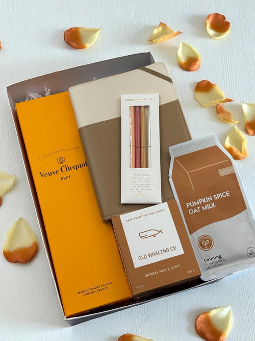Cozy, Comfort & Clicquot