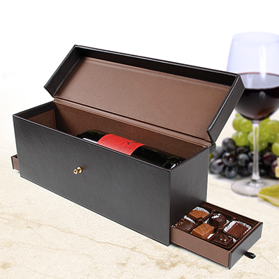 Leather gift box filled with of your choice and 6pc Lindt truffles.